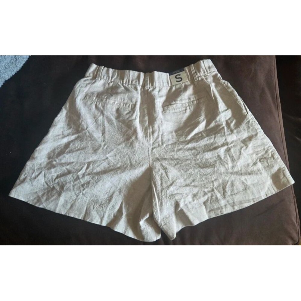 Gap 365 High Rise Linen Blend Short. - Picture 2 of 4